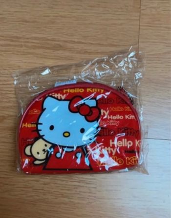 porte-monnaie fille rouge hello Kitty neuf rouge