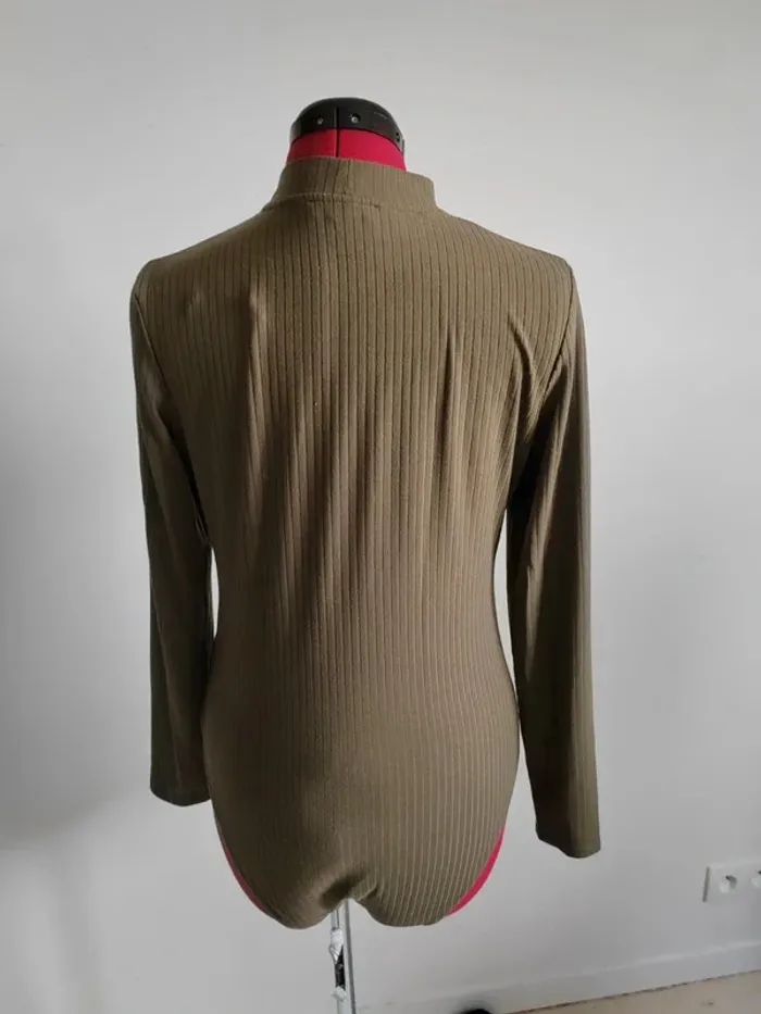 bodies - photo numéro 3