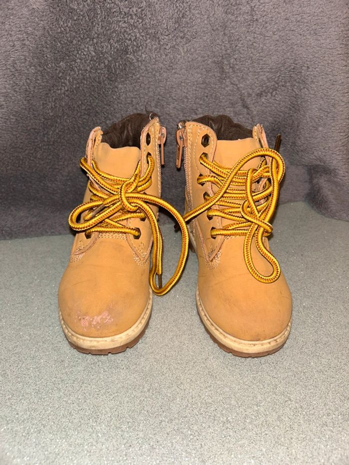 Chaussures 25 - photo numéro 2