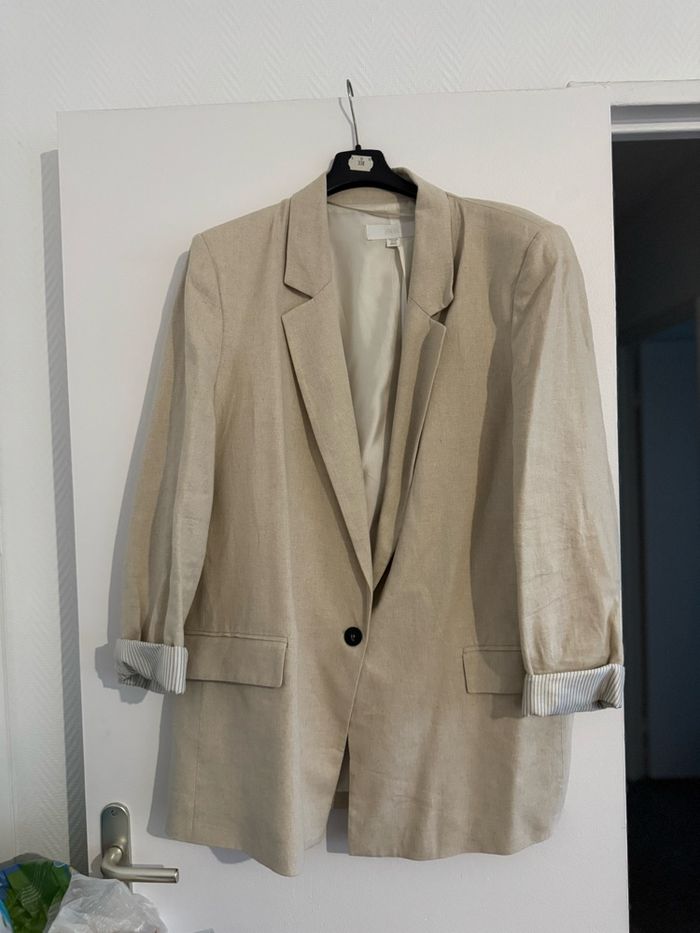 blazer en lin beige Zara - photo numéro 2