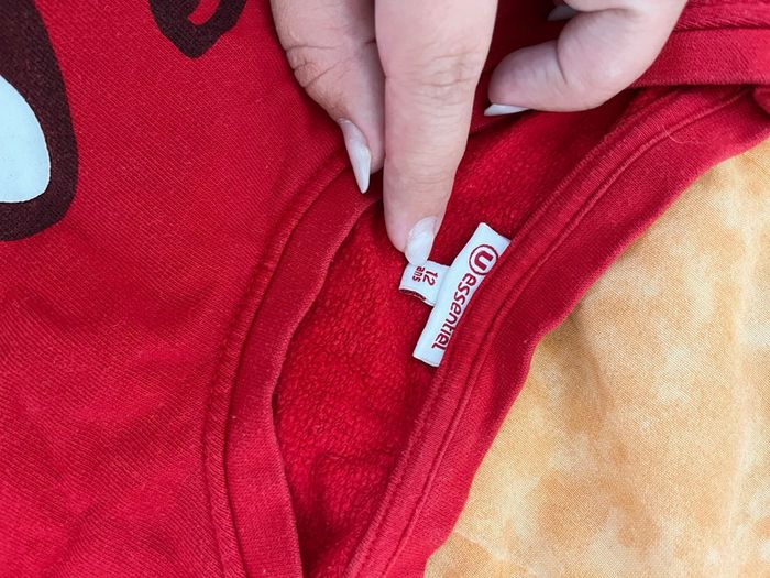 Pull rouge - photo numéro 2