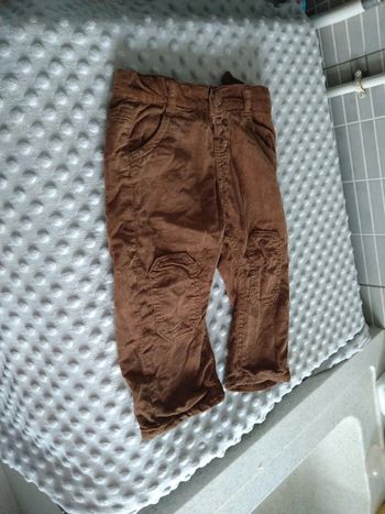 Pantalon tape a l'oeil 6 mois