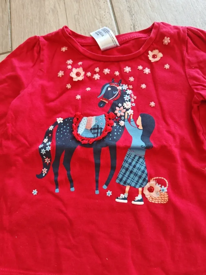 Pull rouge cheval taille 3 ans - photo numéro 2