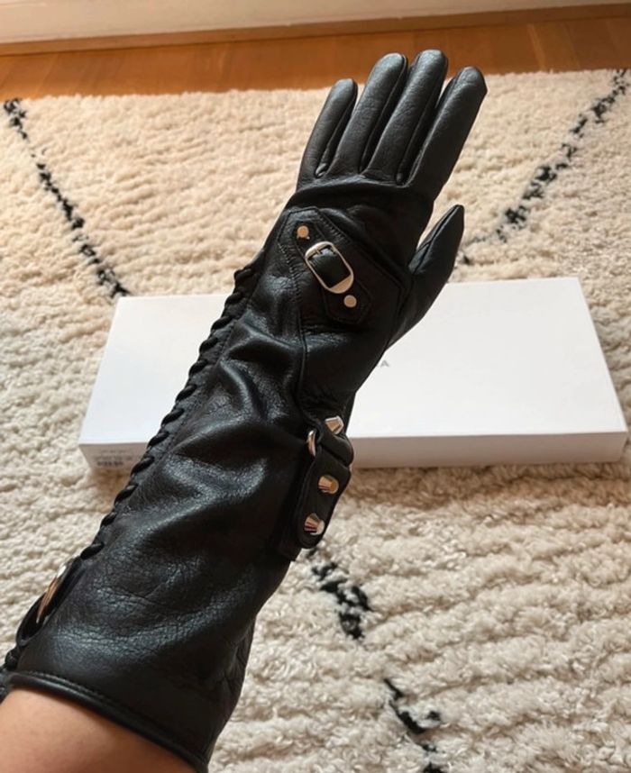 Gants longs Balenciaga - photo numéro 4