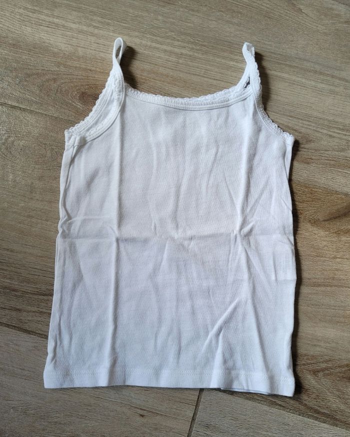 Lot de 3 débardeurs taille 2/3ans - photo numéro 2