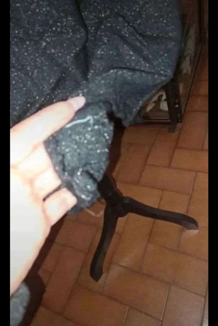 Robe noire pailletées et manche dentelle T38 - photo numéro 5