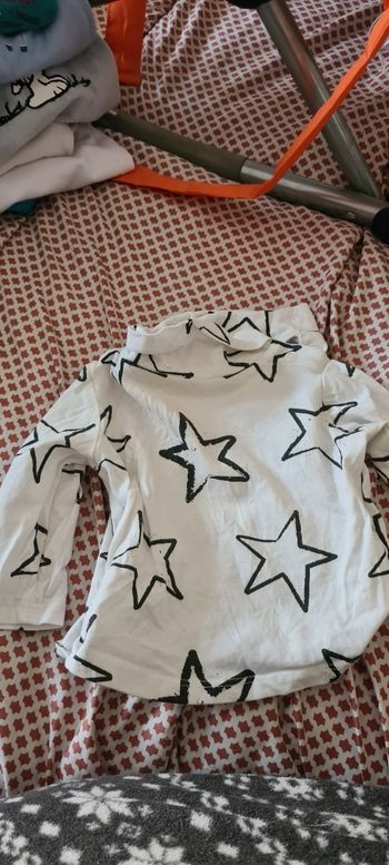 T-shirt col
