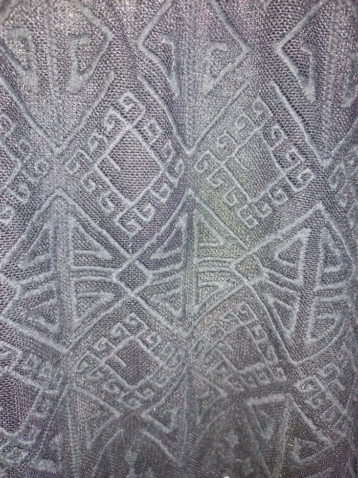 Beau Tshirt a franges taille 36 a 40 - photo numéro 4