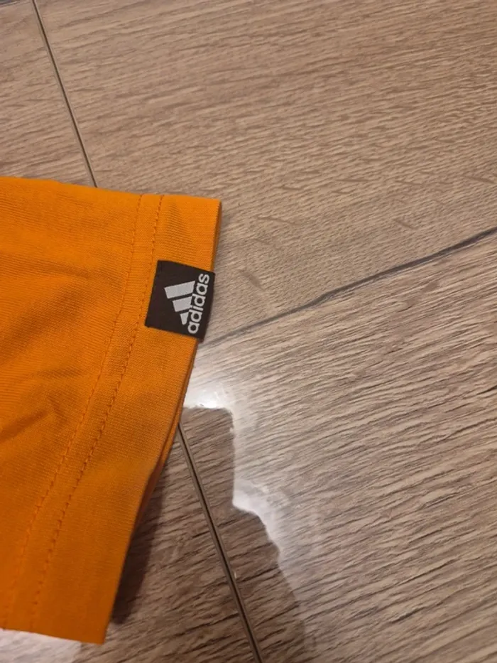 Tee-shirt Adidas - taille 8 ans - photo numéro 3