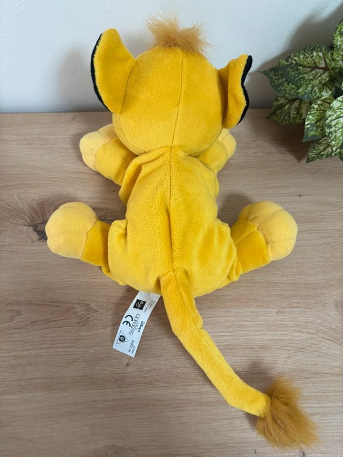 Peluche vintage simba roi lion grelot hasbro Disney 2002 - photo numéro 5