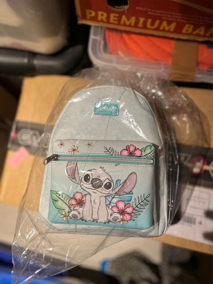 Loungefly Stitch Aloha mini backpack NEUF - photo numéro 6