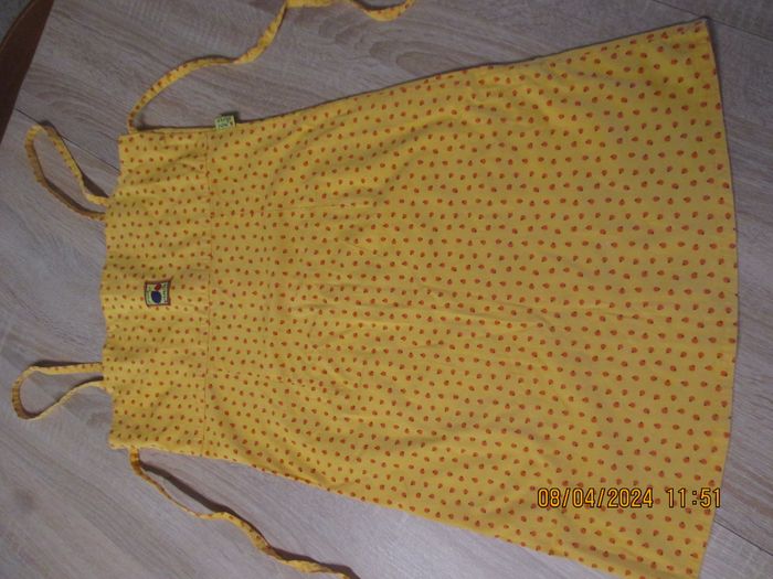Belle robe fille 10 ans. neuve