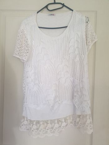 Tee-shirt dentelle