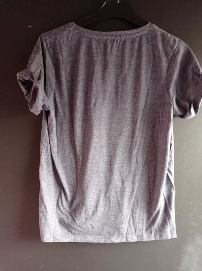 T-shirt gris - photo numéro 2