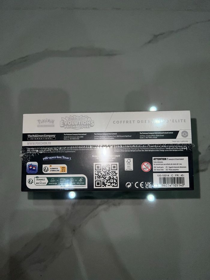 Etb Pokémon 8.5 évolutions prismatiques - photo numéro 6