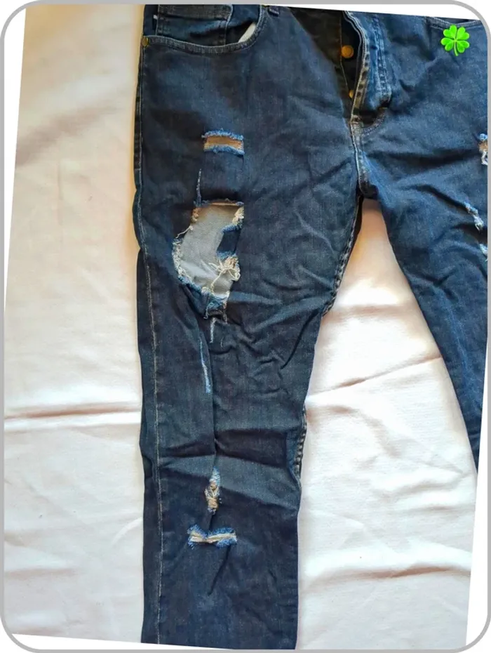 Jeans troué  homme  42 - photo numéro 3