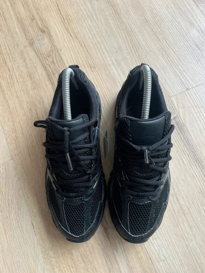 New Balance 530 Triple Black 37,5 - photo numéro 2