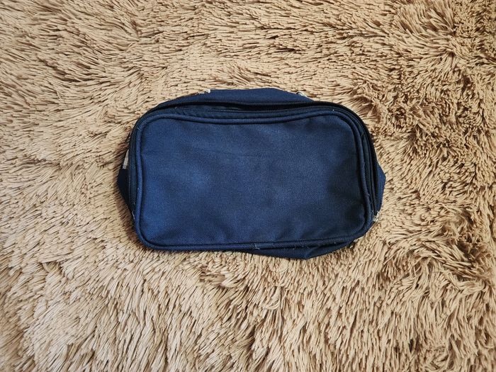 Trousse de toilette marine - photo numéro 2