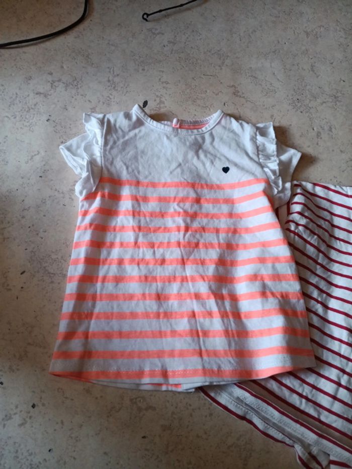 2 Tee-shirts 12 mois kiabi pas de vinted go - photo numéro 2