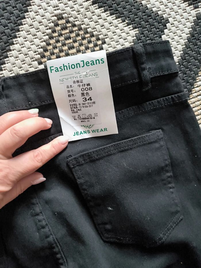 Jeans noir taille 44 neuf - photo numéro 4