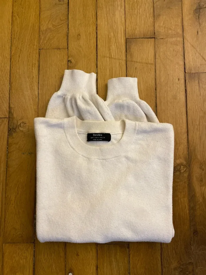 Pull blanc manches bouffantes - photo numéro 2