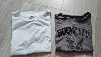 Lot de 2 t shirt 11 12 ans