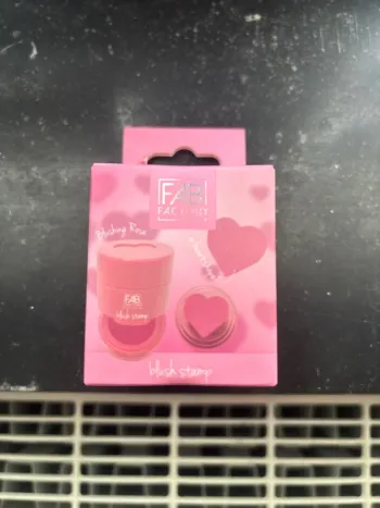 Tampon blush cœur neuf