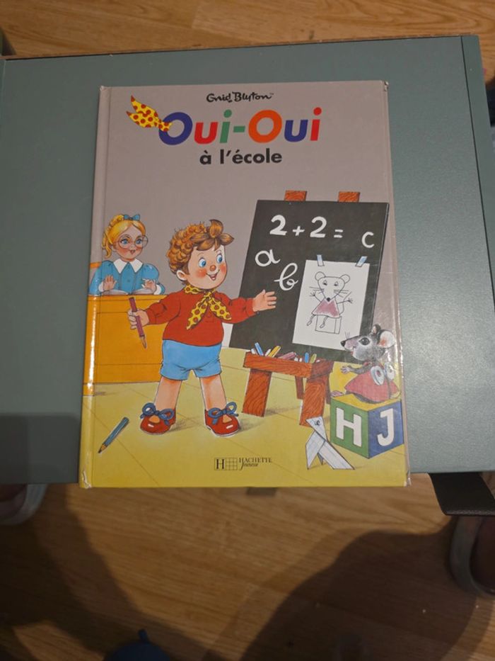 Livre oui-oui