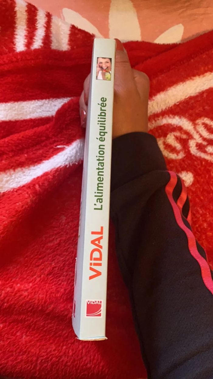 Livre le guide de l’alimentation équilibrée - photo numéro 2