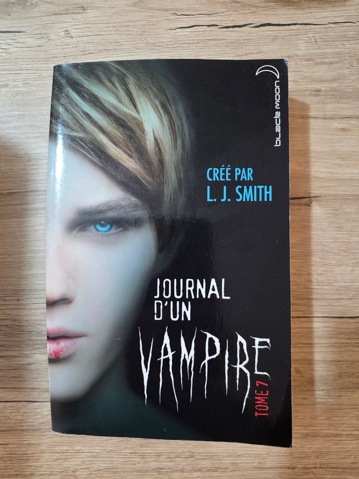 Le Journal d’un Vampire – Tomes 1 à 9 (L.J. Smith) - photo numéro 4