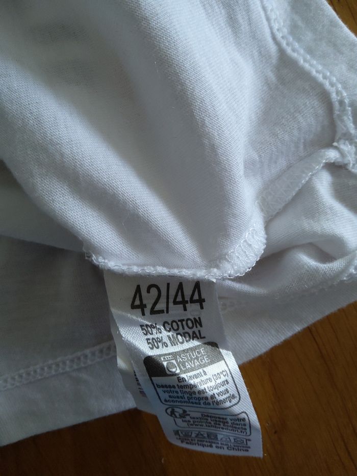 Maillot blanc ML à motifs noir et doré - photo numéro 5
