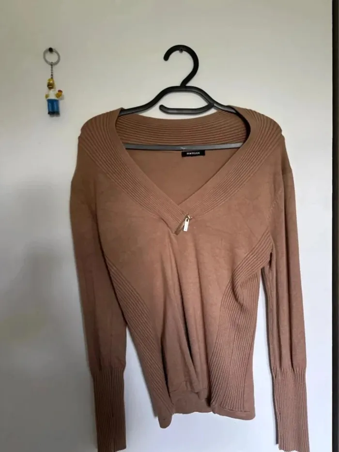 Femme M - pull col V marron clair - photo numéro 2