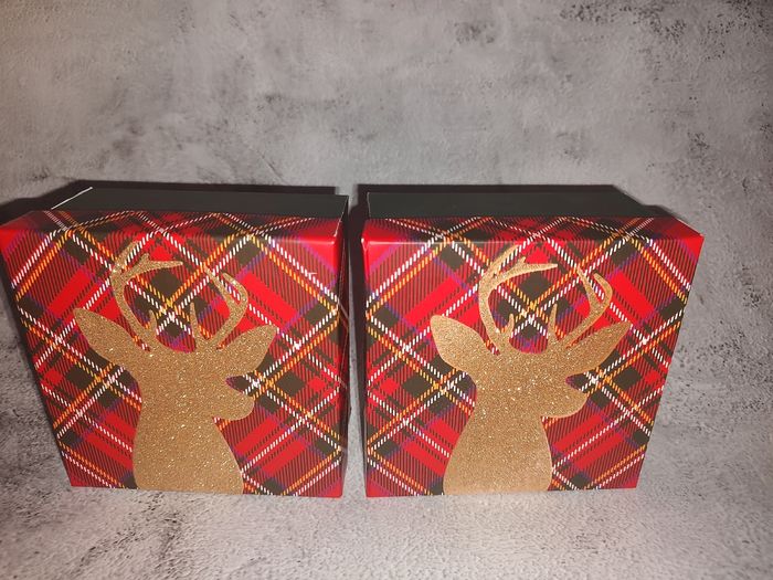 : 2 boîtes cadeaux 🎁