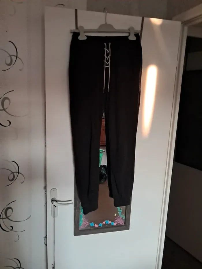 Jogging femme noir taille 36