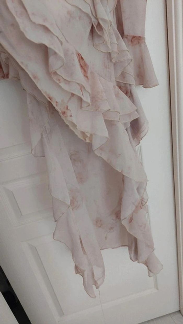 Robe voilage taille 1 (XS)
Montllalla - photo numéro 10