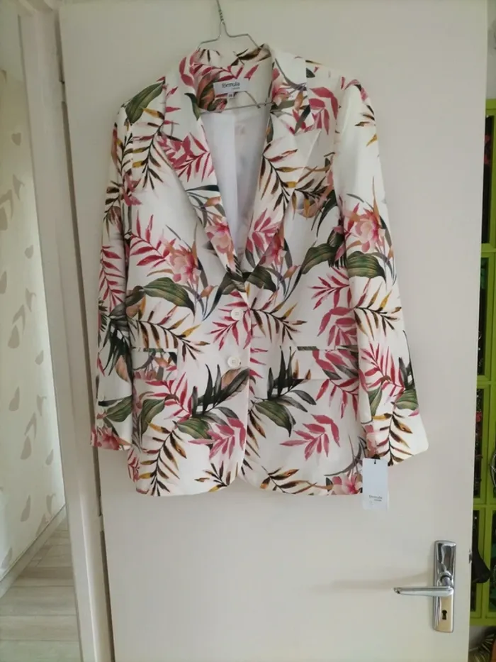 Veste a fleurs neuf - photo numéro 2