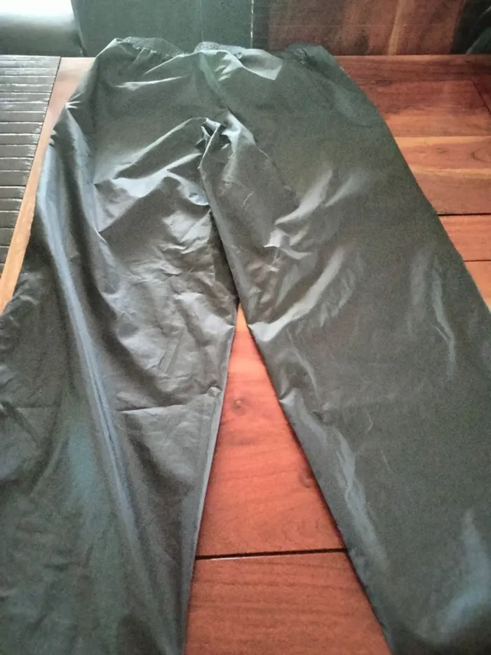 Pantalon de pluie uni bleu marine en 14/15 ans Decathlon - photo numéro 3