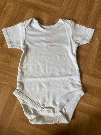 Body à manches courtes taille 12 mois Baby Club
