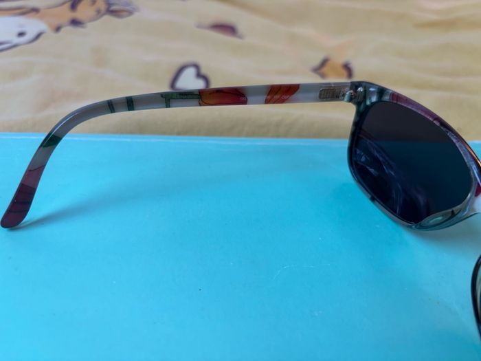 Lunette de soleil Gucci modèle année 2000 - photo numéro 4