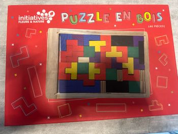 puzzle en bois construction constituer des figures