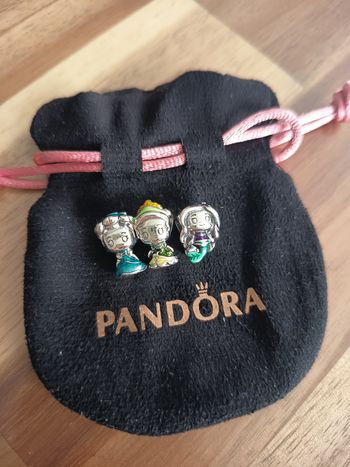 Lot de charms princesses Disney 