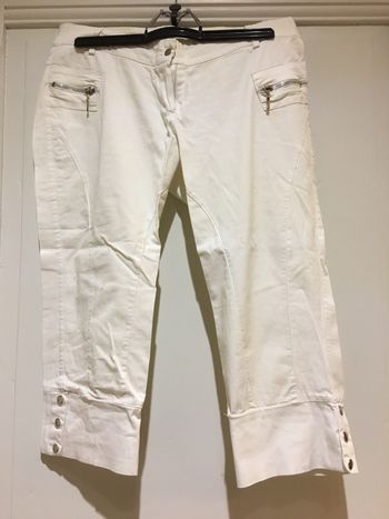 Pantacourt blanc taille 38