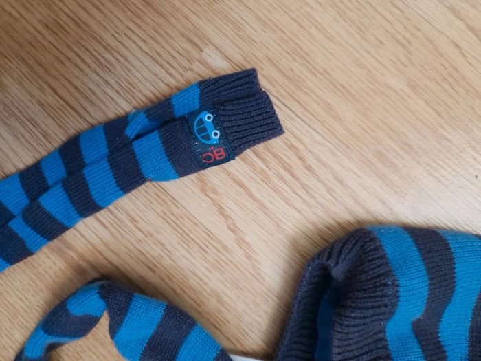 Lot d écharpe et bonnet obaidi neuf - photo numéro 2