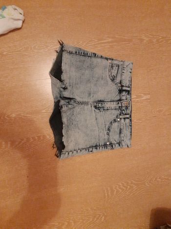 Short jeans