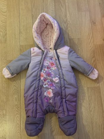 Combinaison neuve   1 mois