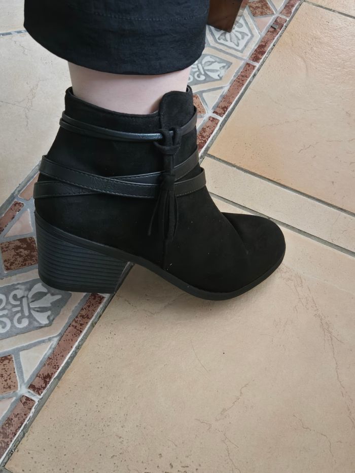 Bottines noires simili/suédine P.39 neuves - photo numéro 8