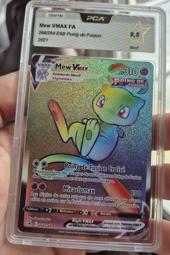Carte Pokémon Mew VMAX Rainbow 268/264 PCA 9,5 - Poing de Fusion - FR