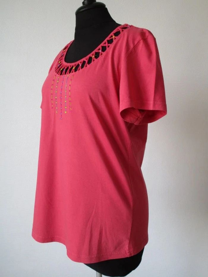 T-shirt rose Figure Libre 42 TBE - photo numéro 4