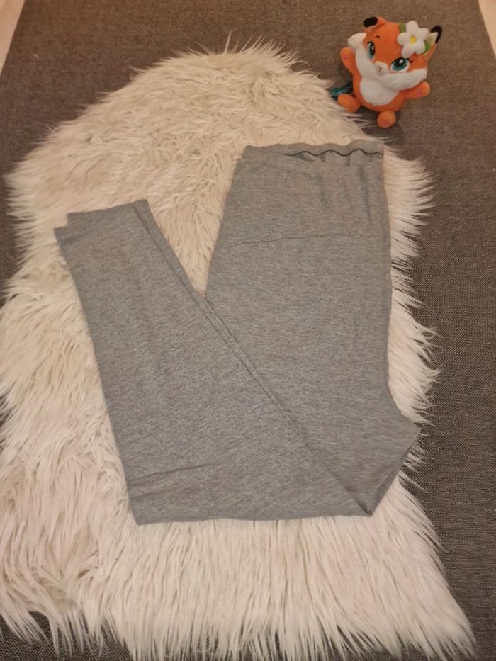Legging gris grossesse 2