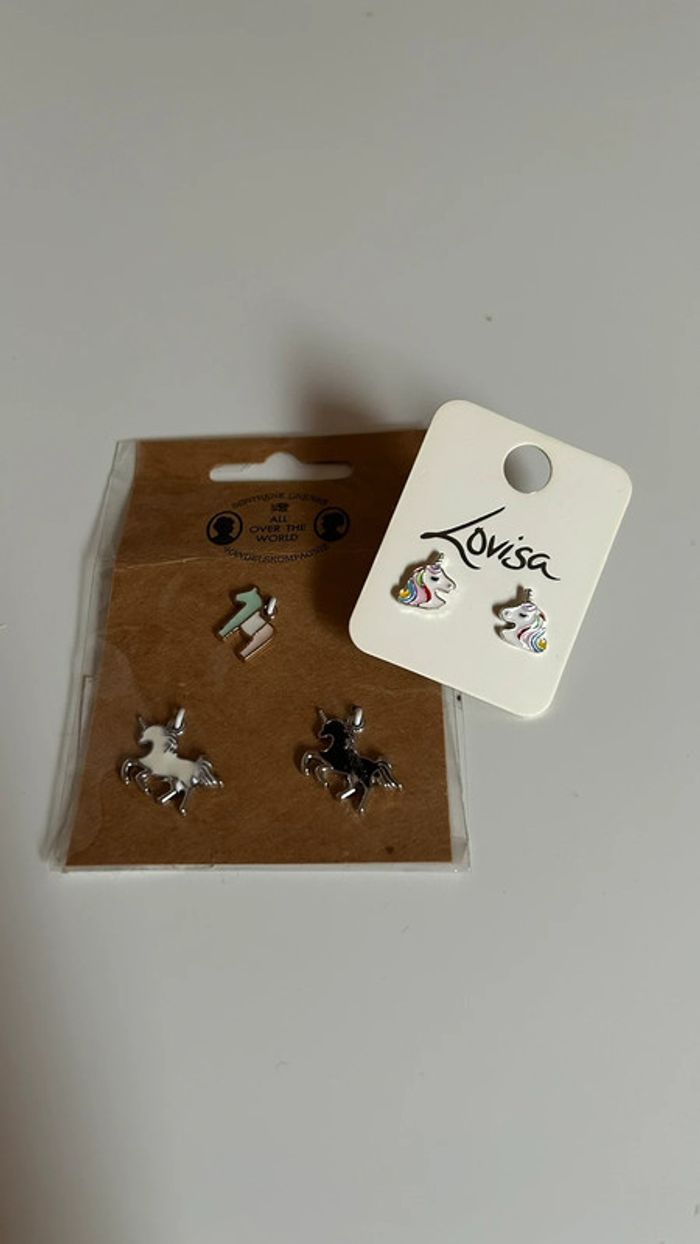 Boucles d’oreilles et pendentif licorne